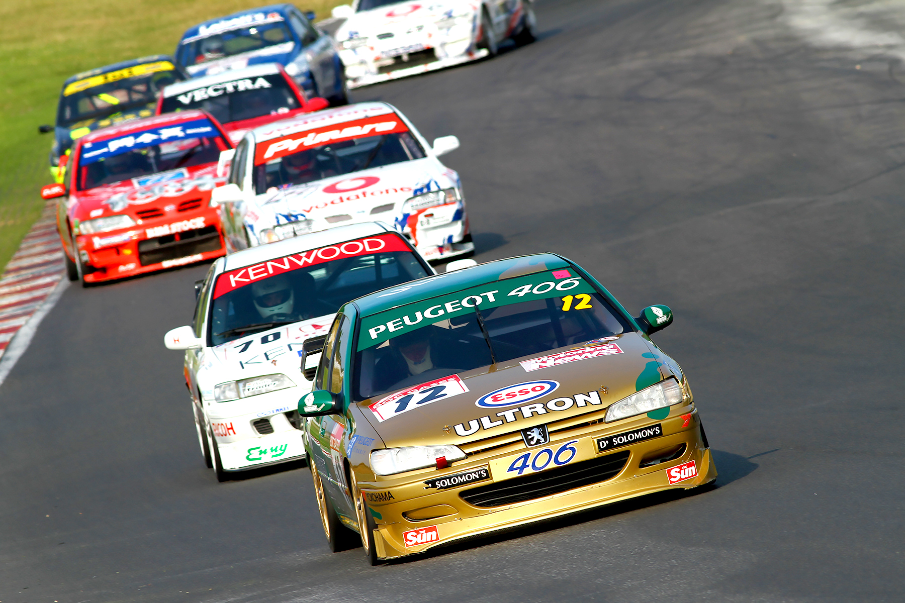 Peugeot 406 BTCC. Touring Racing 90s. Touring cars Race. Brands Hatch Grand prix circuit.